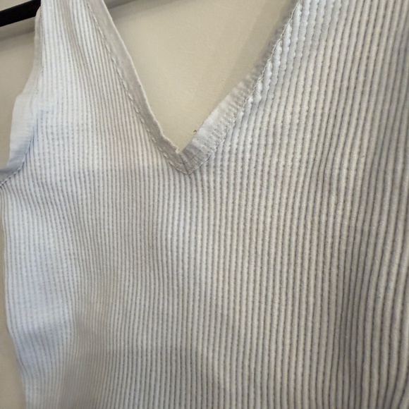 Cropped ribbed v-neck white tank  - Medium - Picture 6 of 6